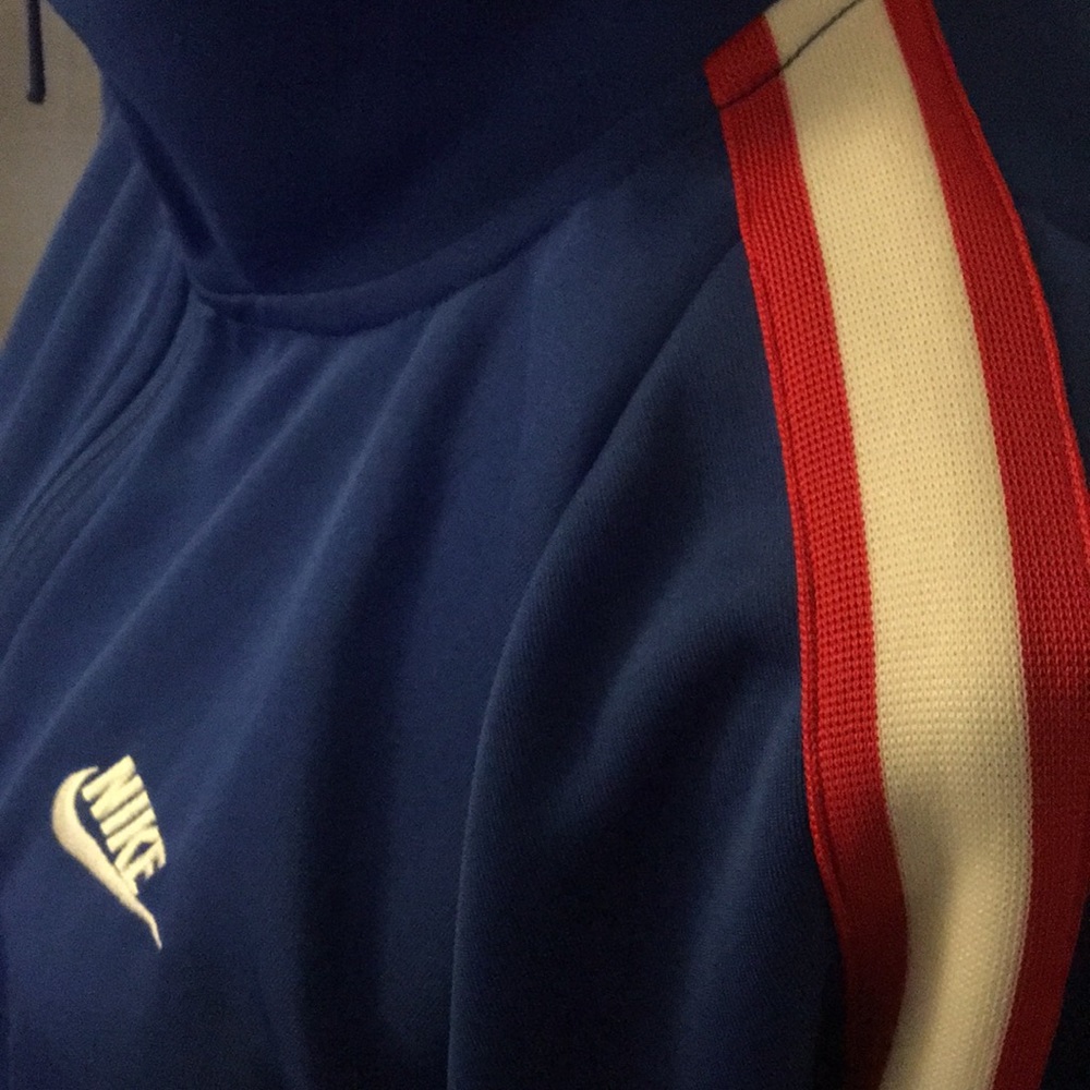 Nike Jacket - Picture 5 of 6